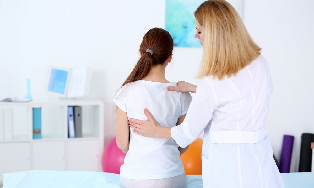 2 Different Treatments for Mild Scoliosis in Children